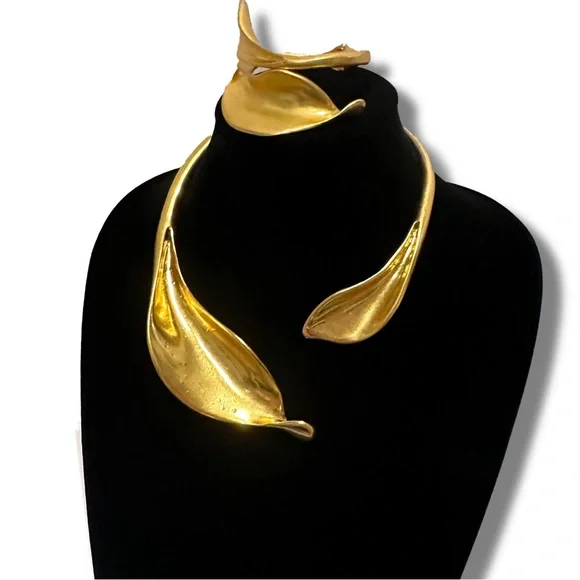 ZARA Golden Calla Lilly Statement Contemporary Hinge Choker ** GORGEOUS ** - Picture 10 of 11